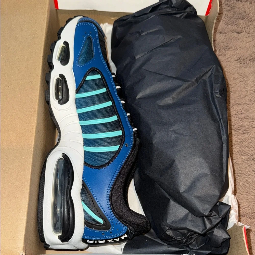 NEW Nike 8 MENS- EUR 41 - 9.5 women AIR MAX TAILWIND IV Blue and Black Sneakers - Picture 8 of 8